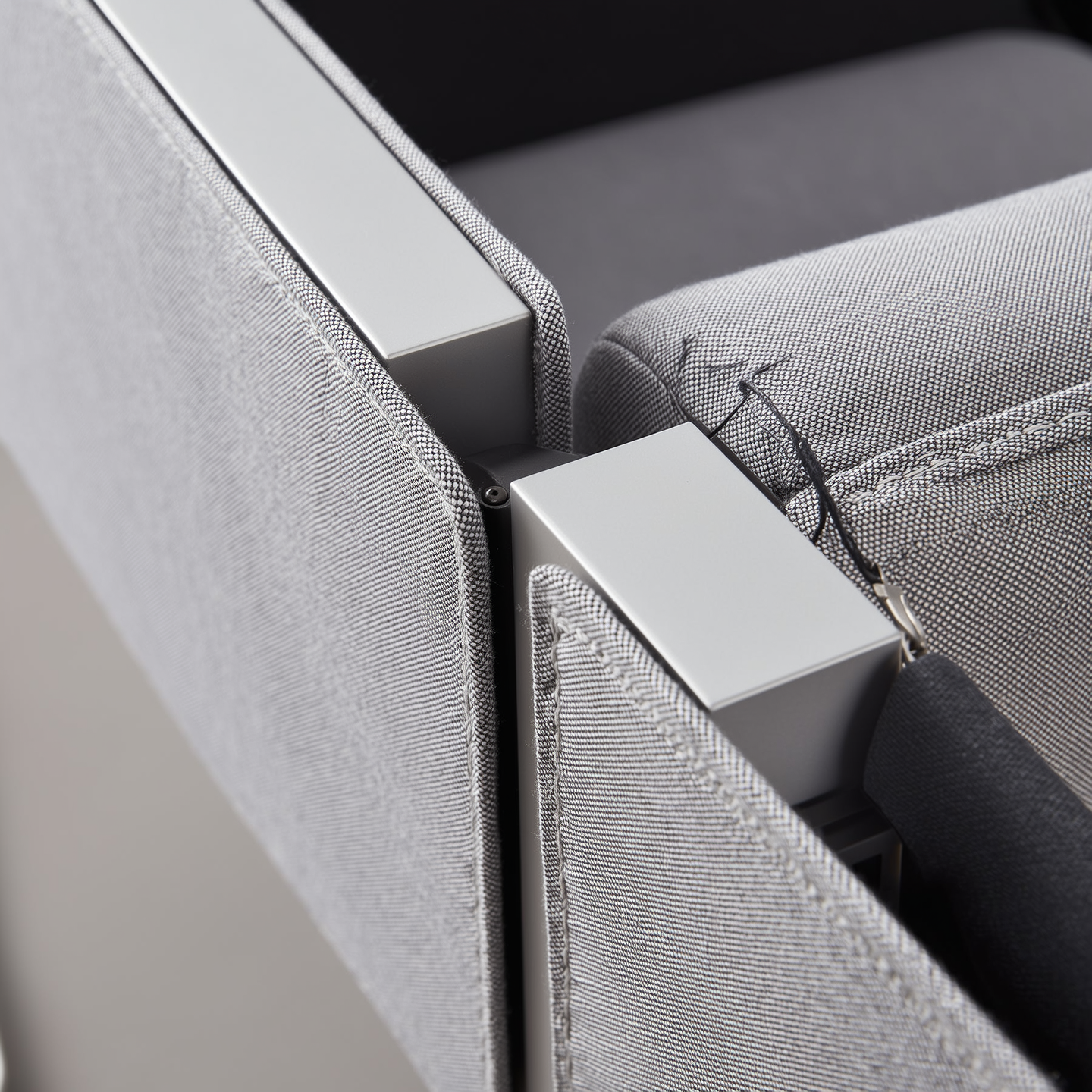 Workstation 4 Orang — detail fitur 1