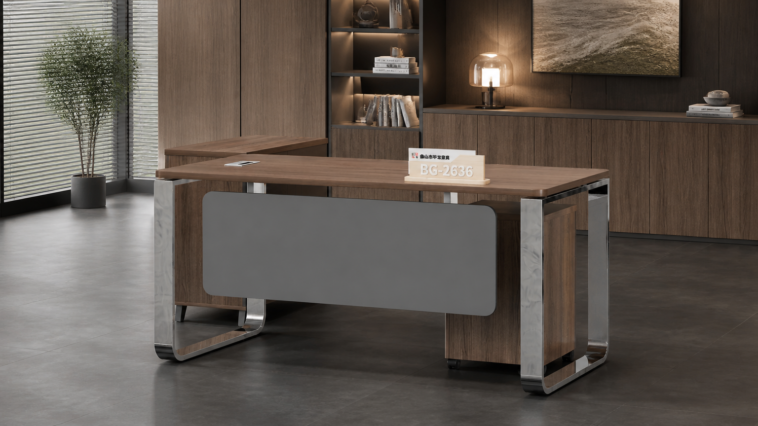 L-Shaped Manager Desk — situasi kantor
