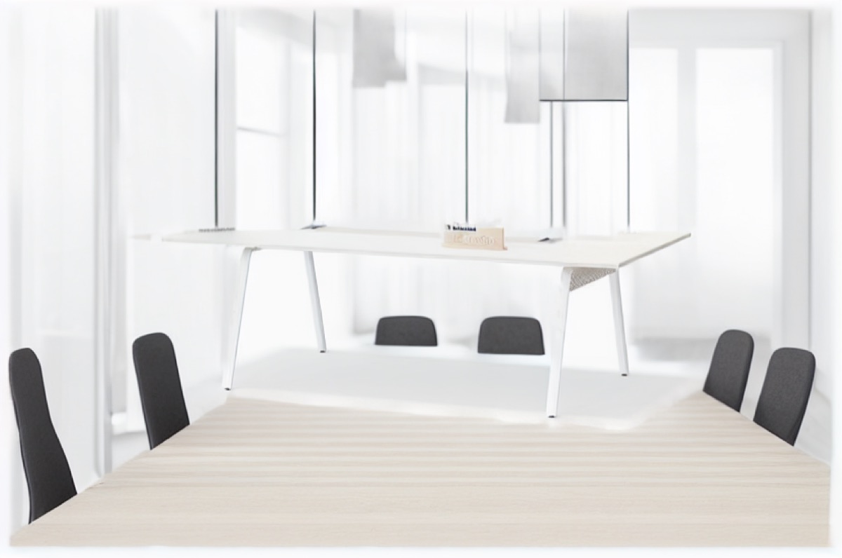 Meja Rapat Oval — situasi kantor