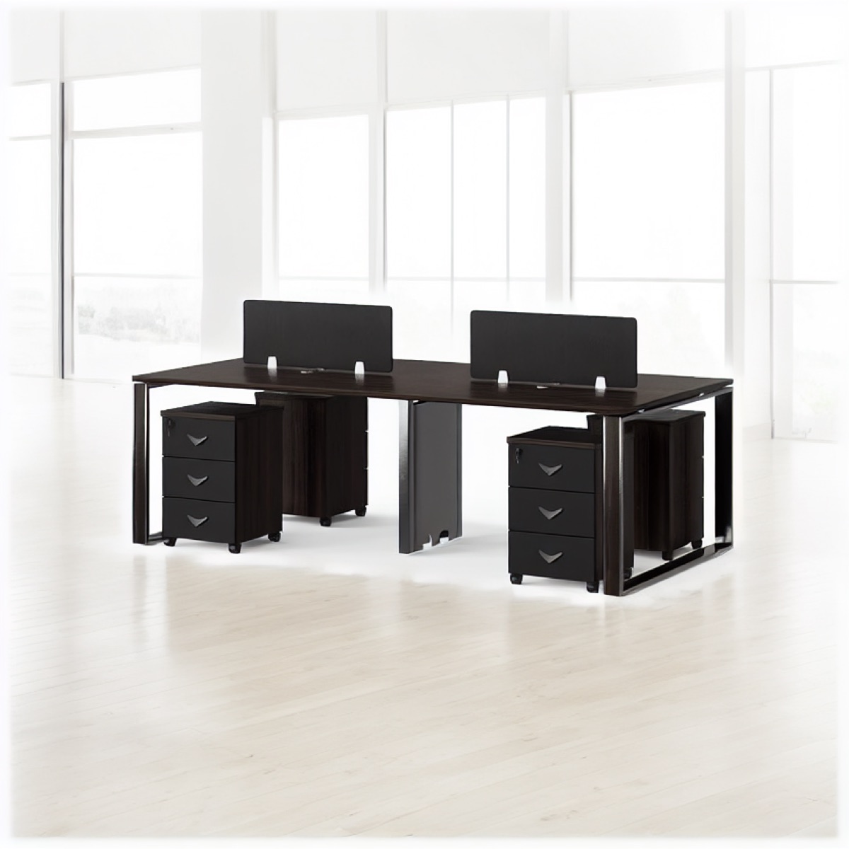 Workstation 4 Orang — situasi kantor