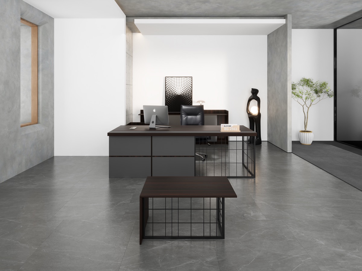 Meja Direktur Lurus Top Kayu Rangka Mesh — situasi kantor
