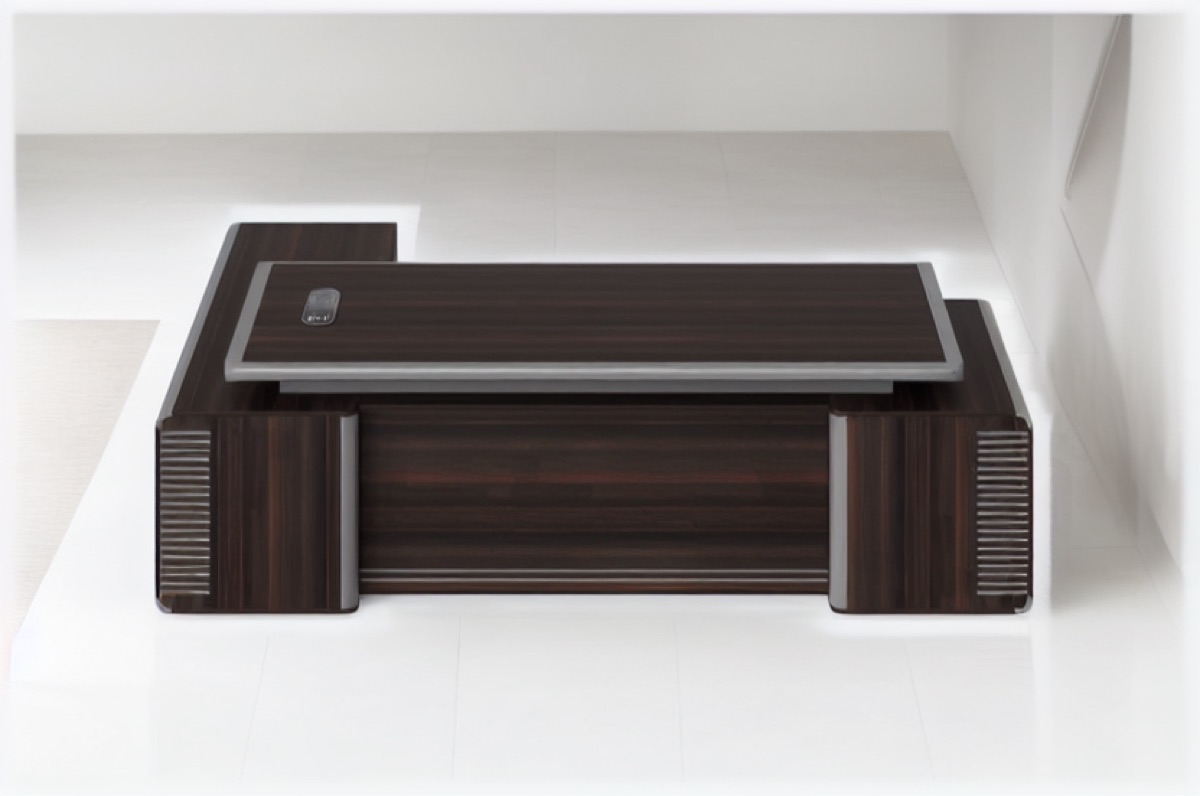 Meja Direktur L-Shape Kantor — situasi kantor