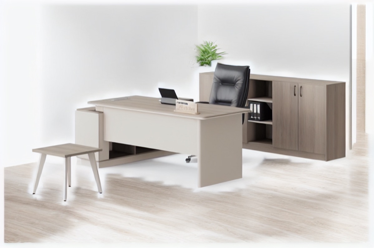 Meja Direktur L-Shape — situasi kantor