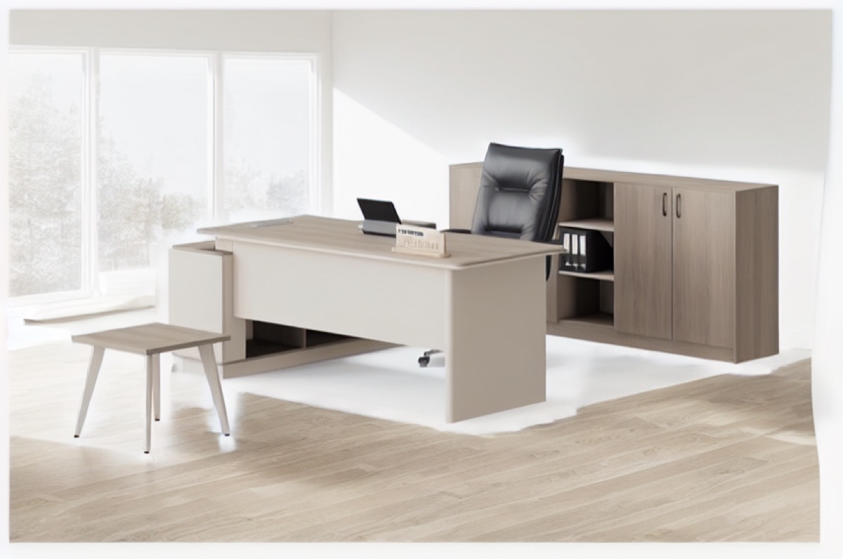Meja Direktur L-Shape — situasi kantor