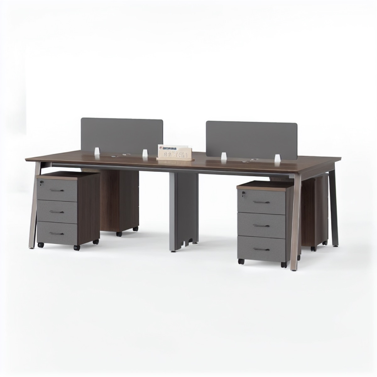 Workstation 4 Orang — situasi kantor