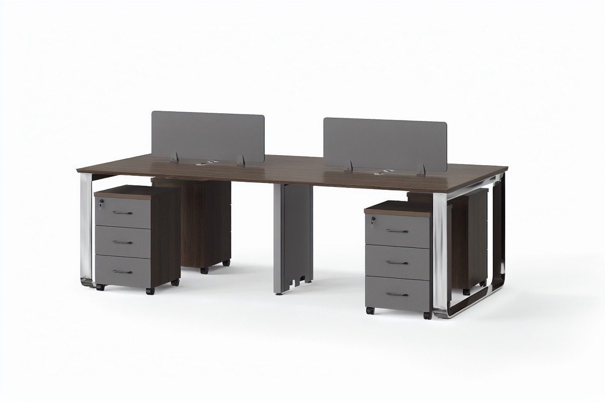 Workstation 4 Orang — situasi kantor