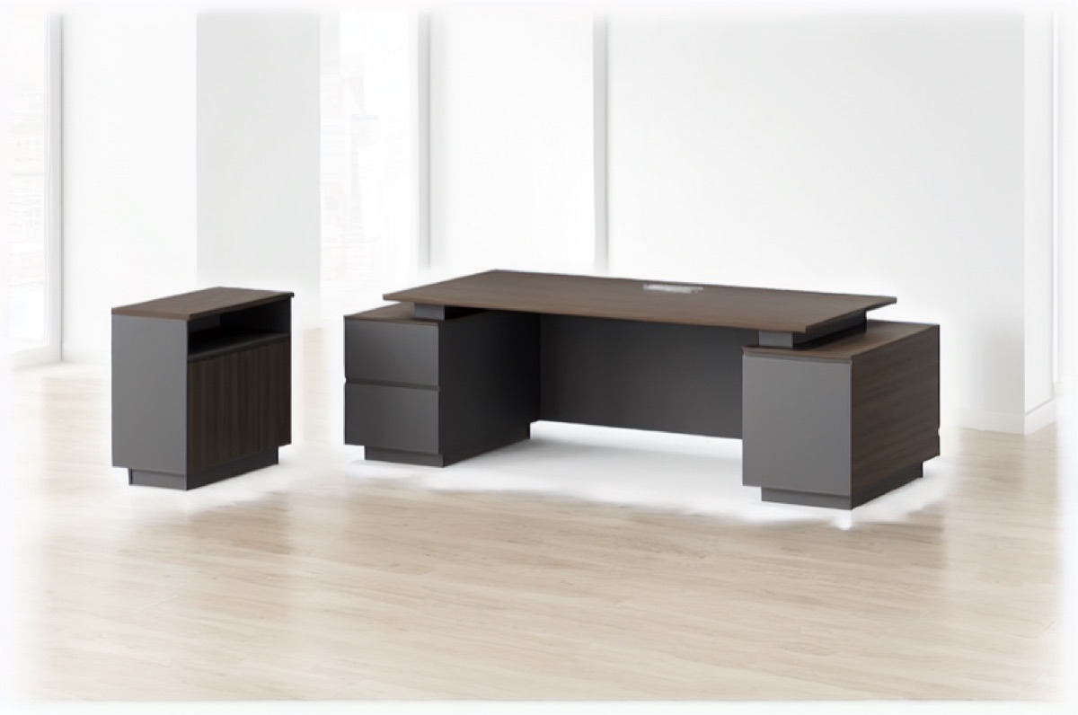 Meja Direktur L-Shape G28 Panel Abu Geometris — situasi kantor
